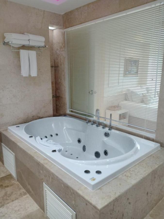 V Verve Service Apartment Hotel Chachoengsao Dış mekan fotoğraf