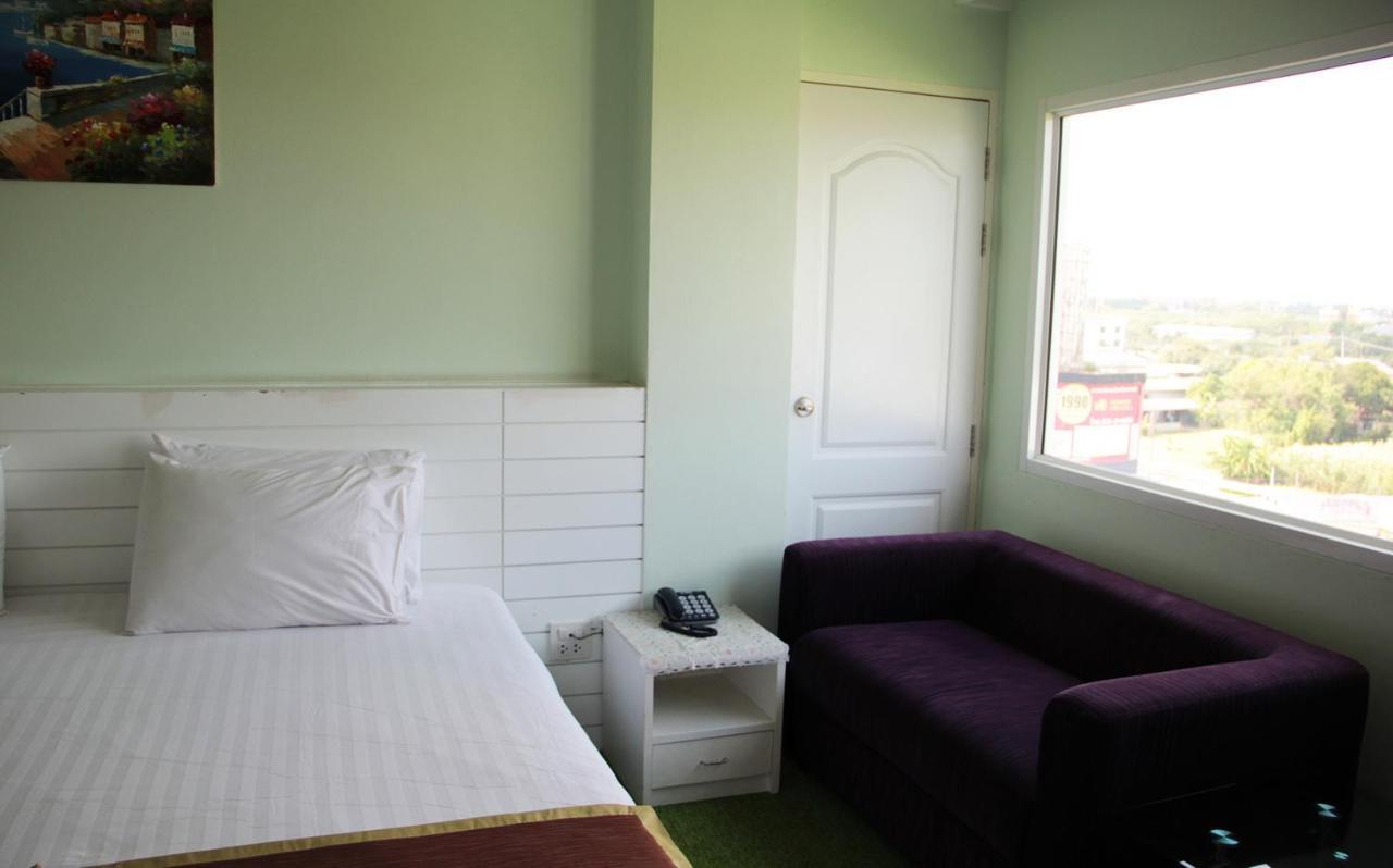V Verve Service Apartment Hotel Chachoengsao Dış mekan fotoğraf