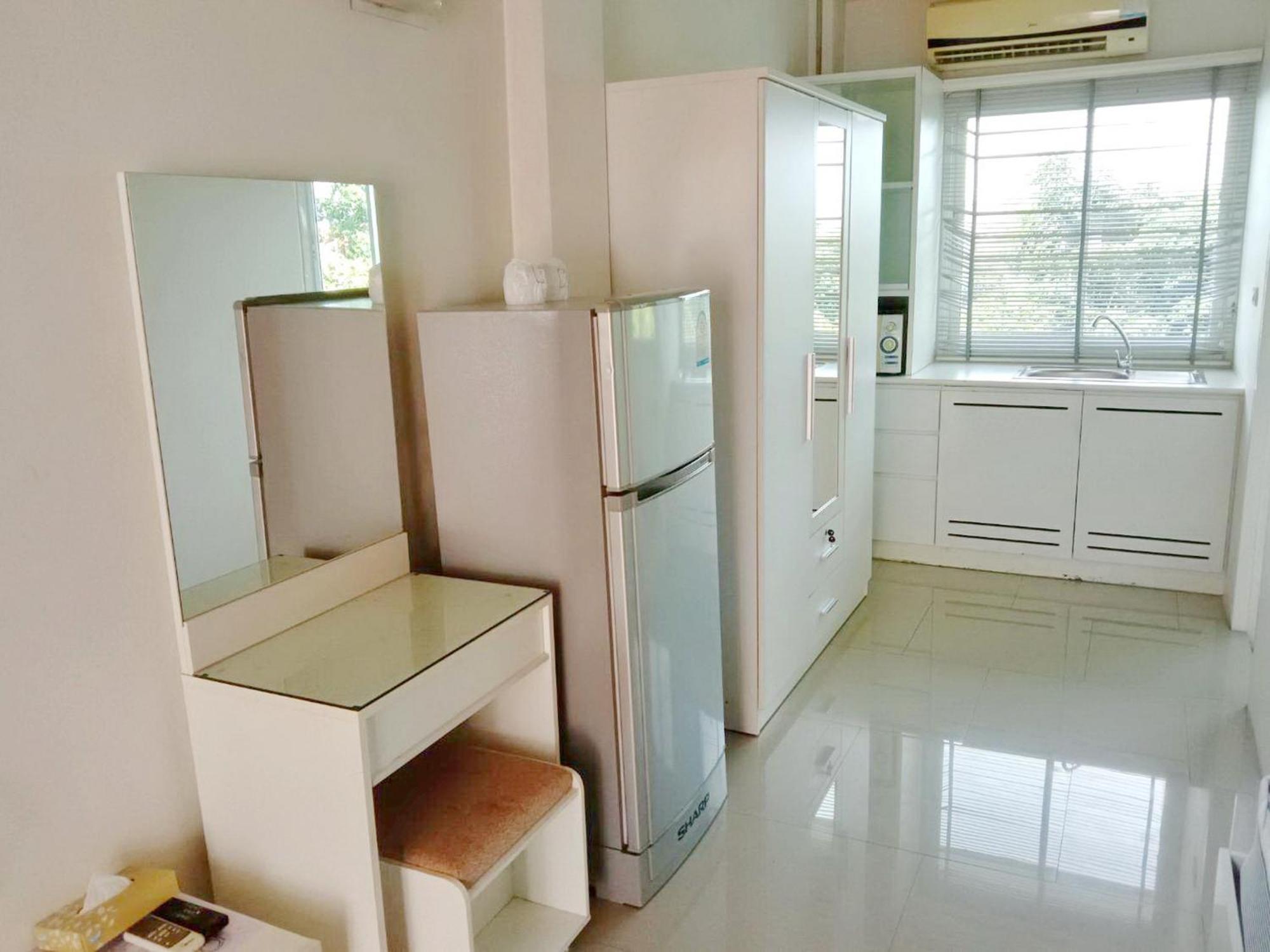 V Verve Service Apartment Hotel Chachoengsao Oda fotoğraf